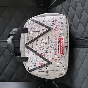 Sprayground OFFICIAL BASQUIAT UNTITLED (CHEESE POPCORN) 1983 HANDBAG